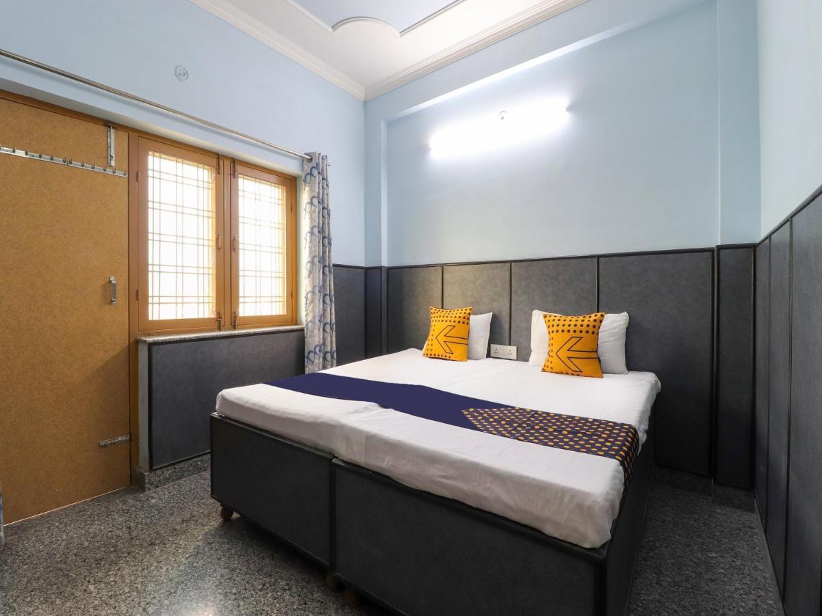 Spot On 82236 Aryan Home Stay Jhājra Exterior foto